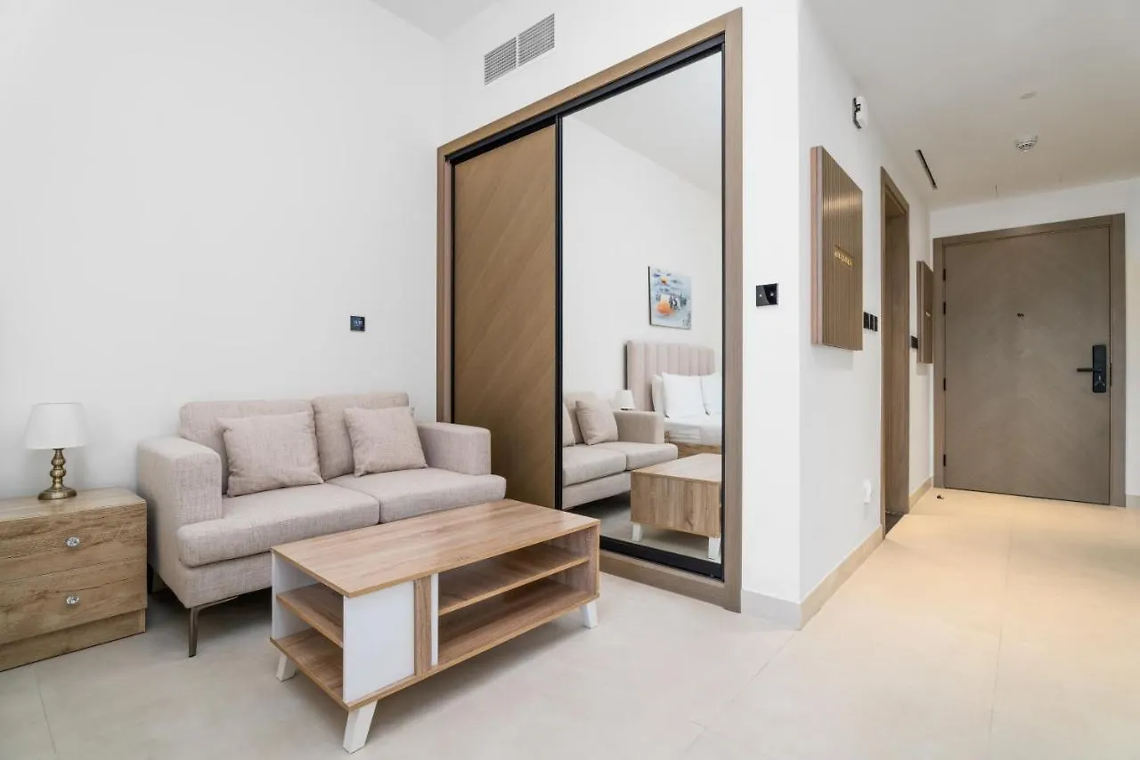 Aliving Stylish Studio Binghatti Canal View & Burj Khalifa Dubai